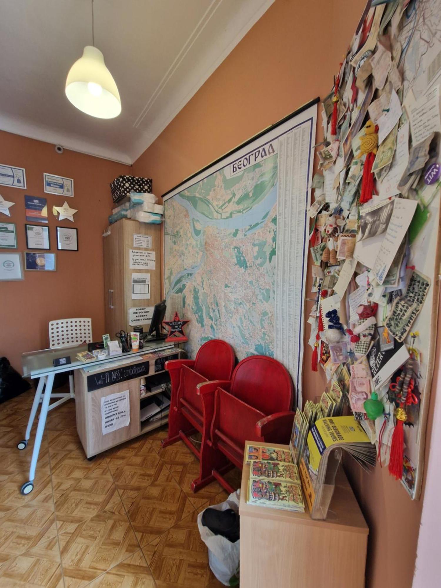 בלגרד Hostelche Hostel מראה חיצוני תמונה